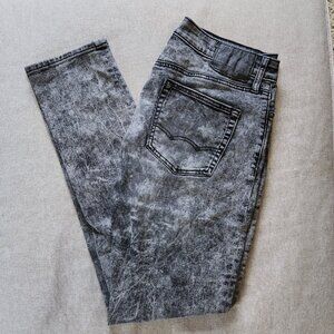 listing-status-banner